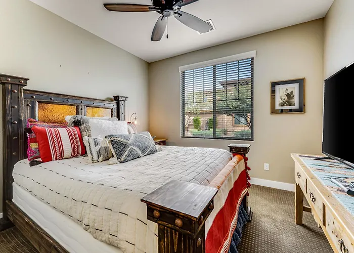 Easy Living On The Greens Scottsdale